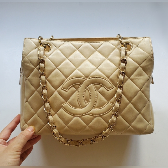 (SALE)Chanel Lambskin CC Logo Chain Strap Hobo Bag ▶️ Part1 - Picture 2 of 16